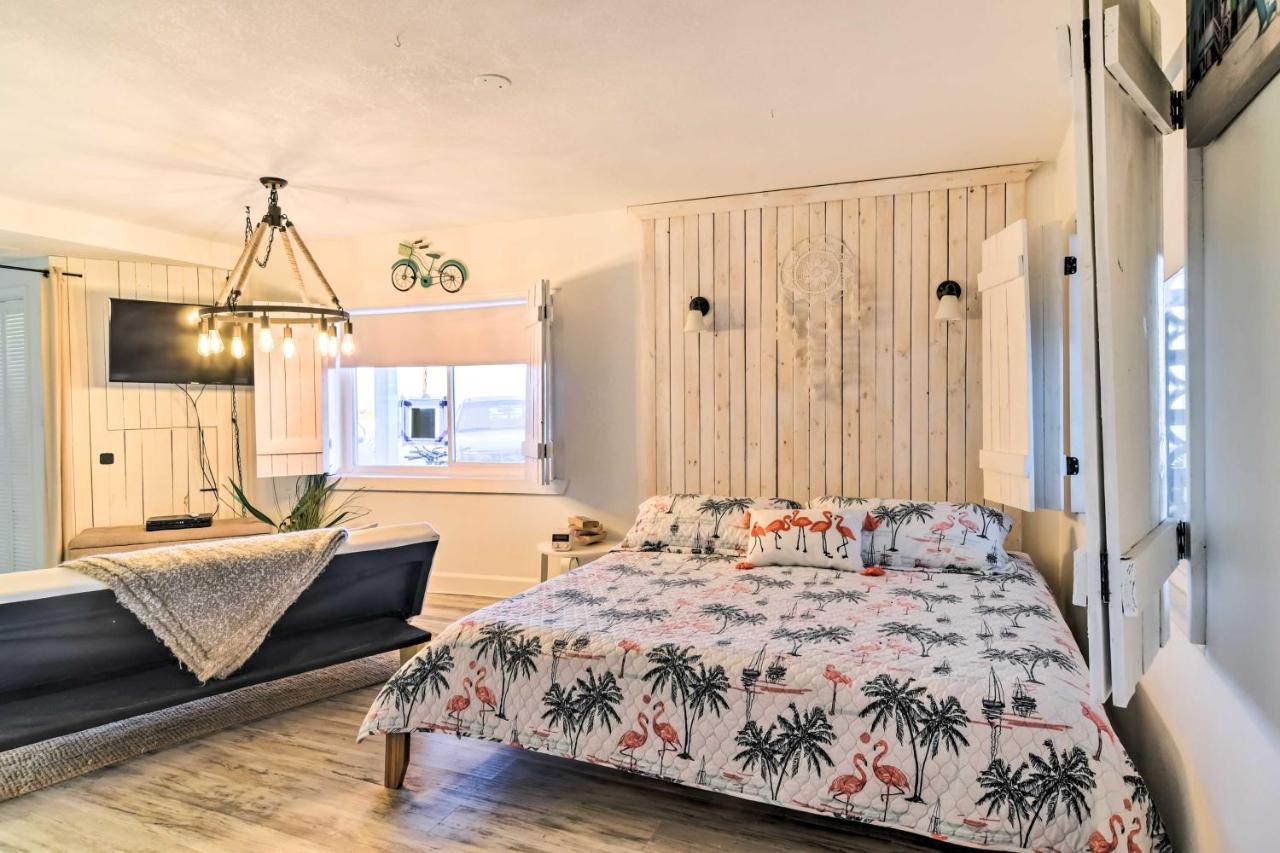 Idyllic Pass-A-Grille Studio - Walk To The Beach! St. Pete Beach Dış mekan fotoğraf